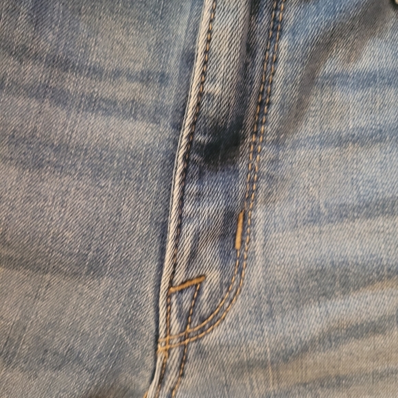 Mossimo High Rise Midi Shorts Medium Wash (Target Brand) - Picture 5 of 9